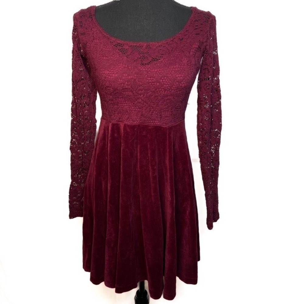 Betsey Johnson VTG Skater Dress 80's Burgundy Velour Lace Long‎ Sleeve Sz M
